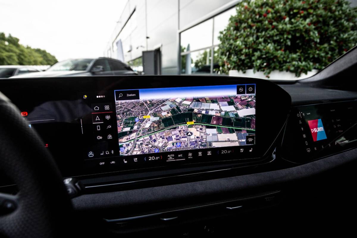 Audi A6 Audi A6 Avant 2.0 e-hybrid quattro S edition Competition