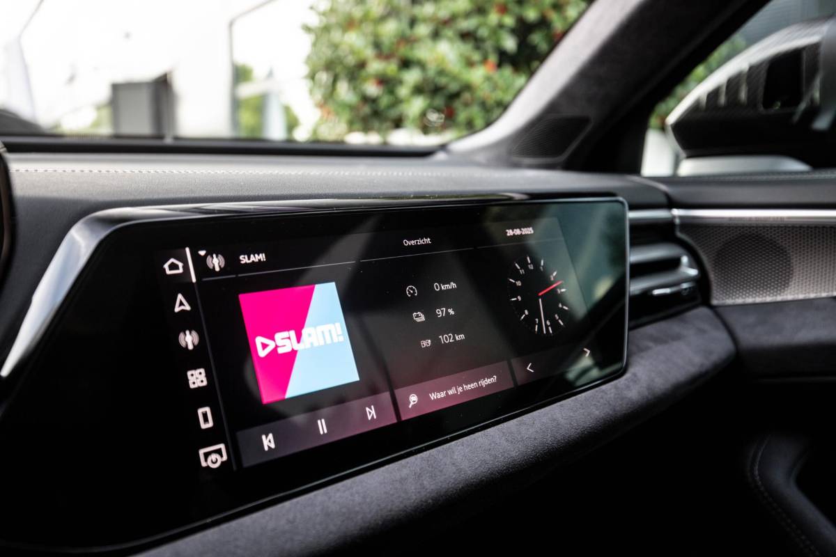 Audi A6 Audi A6 Avant 2.0 e-hybrid quattro S edition Competition