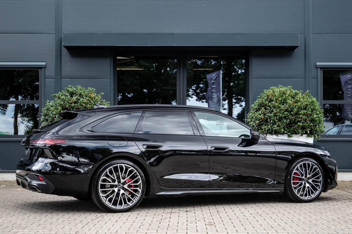 Audi A6 Audi A6 Avant 2.0 e-hybrid quattro S edition Competition