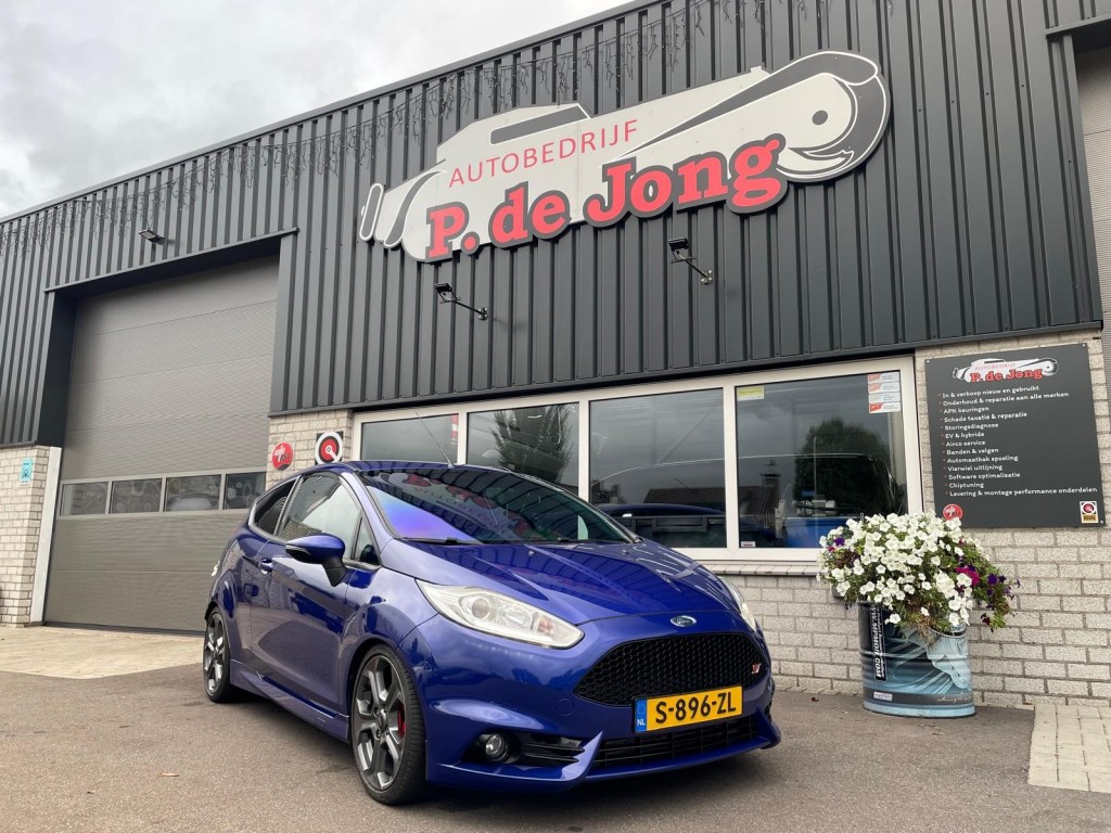 Ford Fiesta Ford Fiesta 1.6 ST2 183pk Miltek Winterpack Coating Dab+ Keyless Recaro