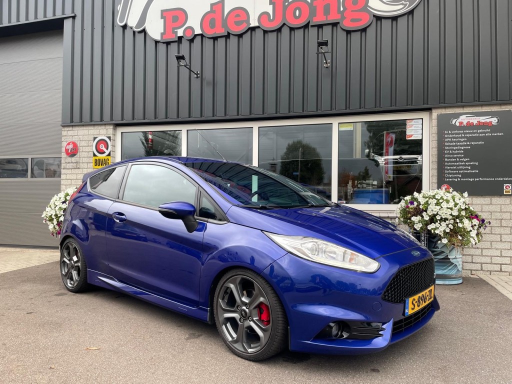 Ford Fiesta Ford Fiesta 1.6 ST2 183pk Miltek Winterpack Coating Dab+ Keyless Recaro