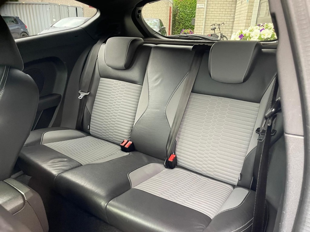 Ford Fiesta Ford Fiesta 1.6 ST2 183pk Miltek Winterpack Coating Dab+ Keyless Recaro
