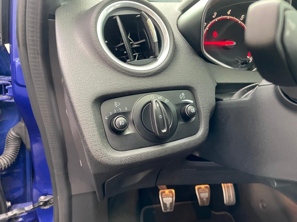 Ford Fiesta Ford Fiesta 1.6 ST2 183pk Miltek Winterpack Coating Dab+ Keyless Recaro