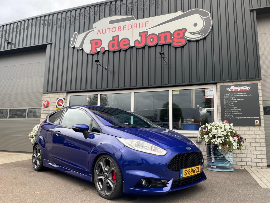 Ford Fiesta Ford Fiesta 1.6 ST2 183pk Miltek Winterpack Coating Dab+ Keyless Recaro