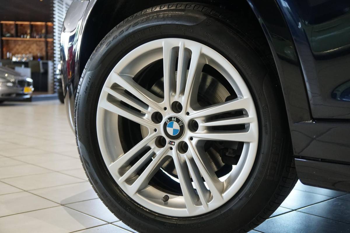 BMW X3 BMW X3 sDrive20i Centennial High Executive M SPORT * facelift* + 2400KG TREKGEWICHT / CAMERA