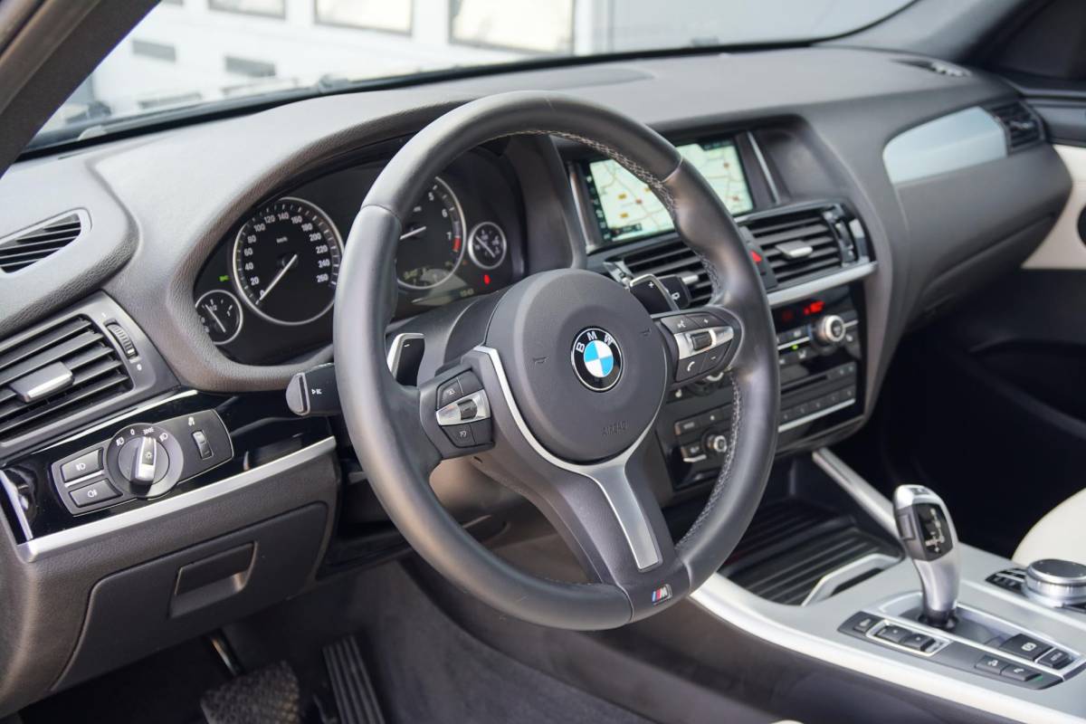 BMW X3 BMW X3 sDrive20i Centennial High Executive M SPORT * facelift* + 2400KG TREKGEWICHT / CAMERA