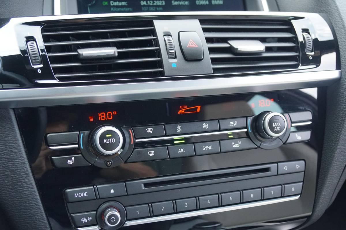 BMW X3 BMW X3 sDrive20i Centennial High Executive M SPORT * facelift* + 2400KG TREKGEWICHT / CAMERA