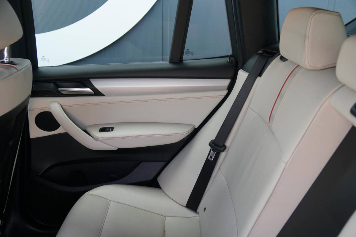BMW X3 BMW X3 sDrive20i Centennial High Executive M SPORT * facelift* + 2400KG TREKGEWICHT / CAMERA
