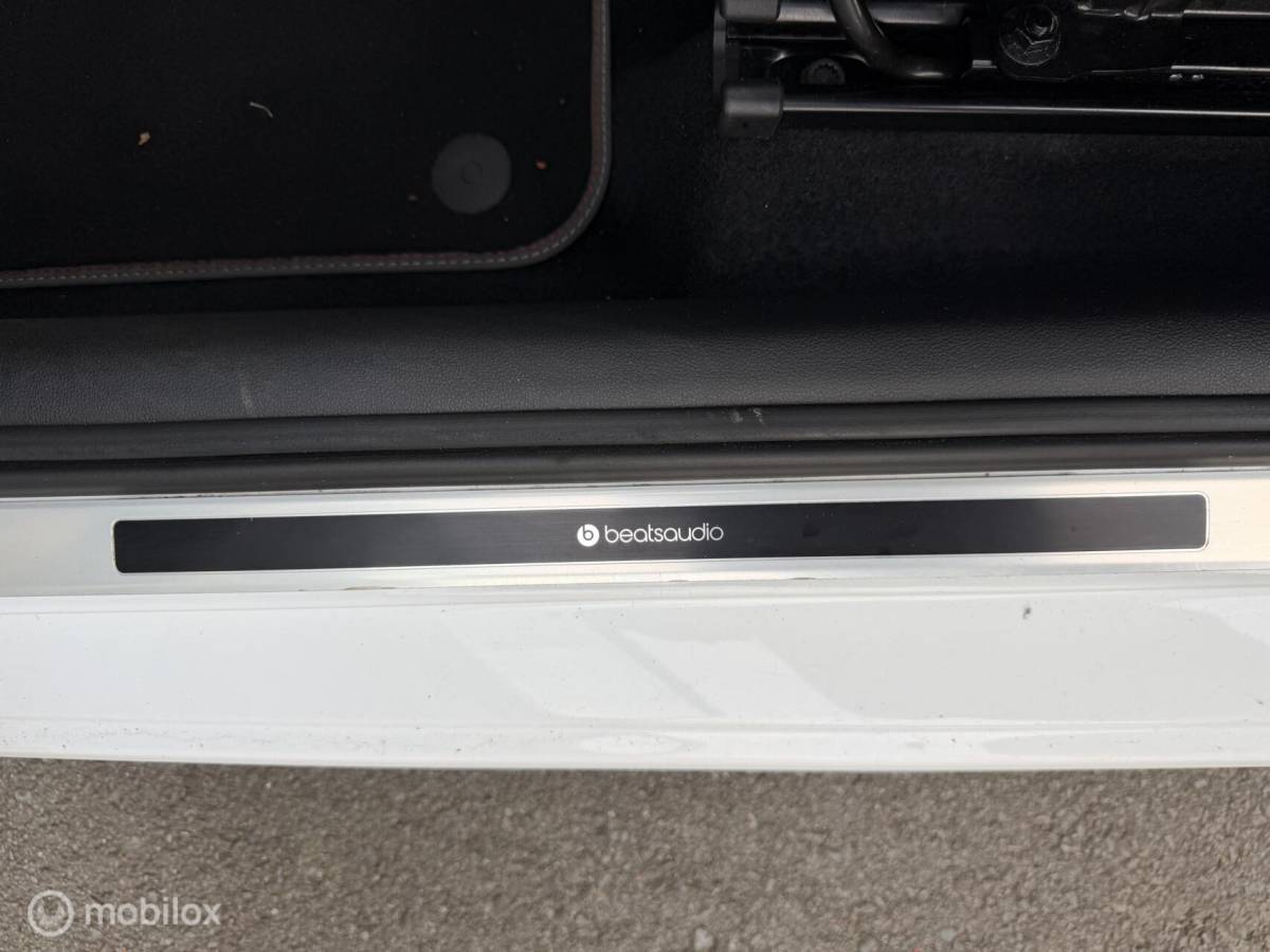 Volkswagen up! Volkswagen Up! 1.0 TSI! BMT UP! BEATS AIRCO*STOELVEW*PDC*LMV