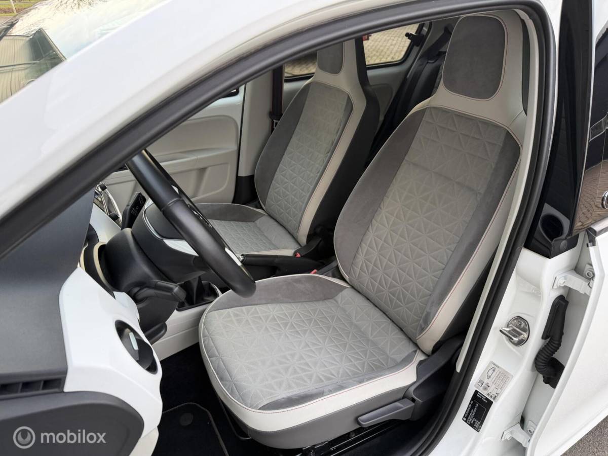 Volkswagen up! Volkswagen Up! 1.0 TSI! BMT UP! BEATS AIRCO*STOELVEW*PDC*LMV