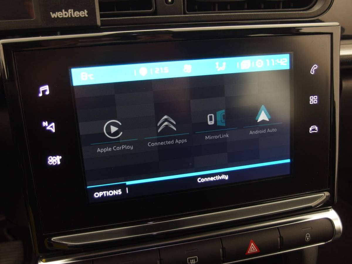 Citroën C3 Citroen C3 1.6 BlueHDi Feel CARPLAY / NAVI / CLIMA / PDC / BLUETOOTH / CRUISE / NL-AUTO