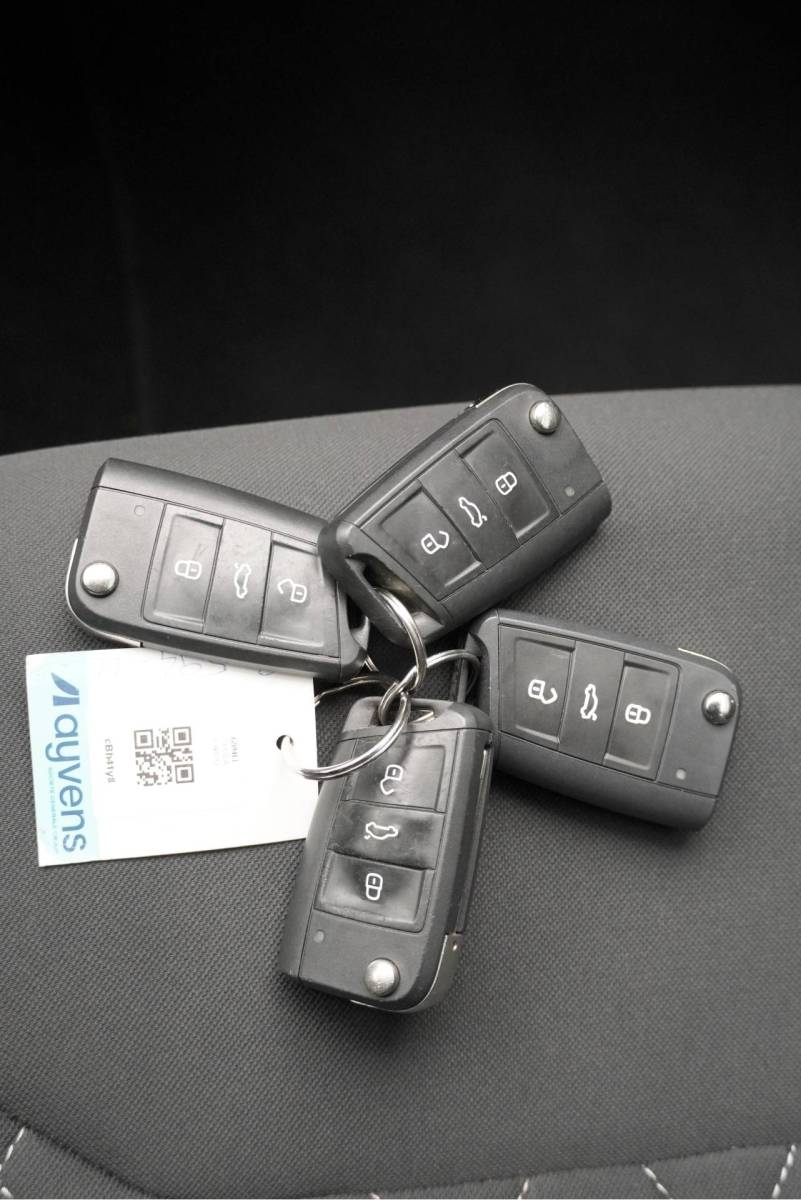 Škoda Karoq ŠKODA Karoq 1.5 TSI ACT 150PK! Automaat Sportline Business BJ2019 Lmv 18″ | Led | Pdc | Navi | App-Connect | Dashboard verlichting | Virtual cockpit | Climate control | Cruise control | Sportstoelen | Zwarte hemel | Sport stuurwiel | Extra getint glas
