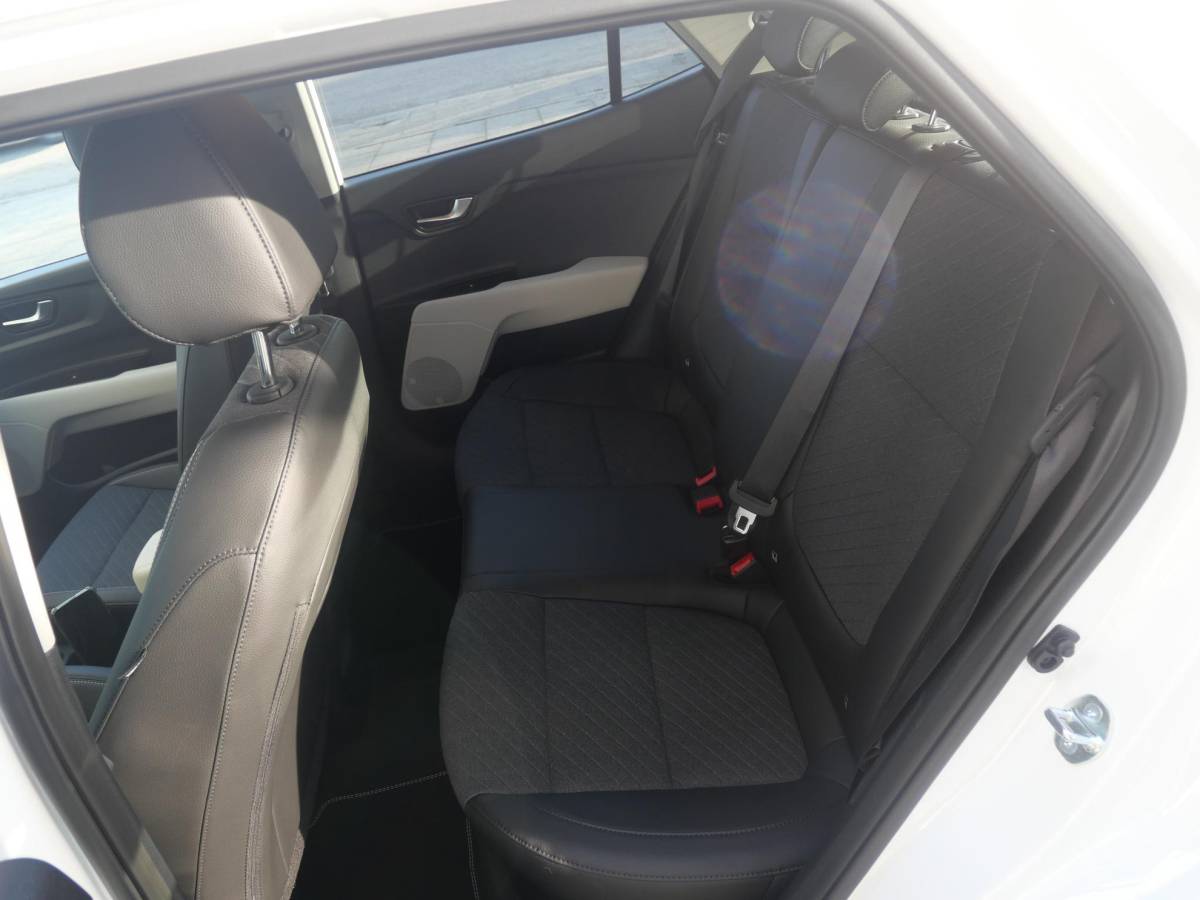 Kia Stonic Kia Stonic 1.0 T-GDi MHEV GT-Line | Schuif/kantel | Navigatie | Camera | Carplay | Climate | Cruise