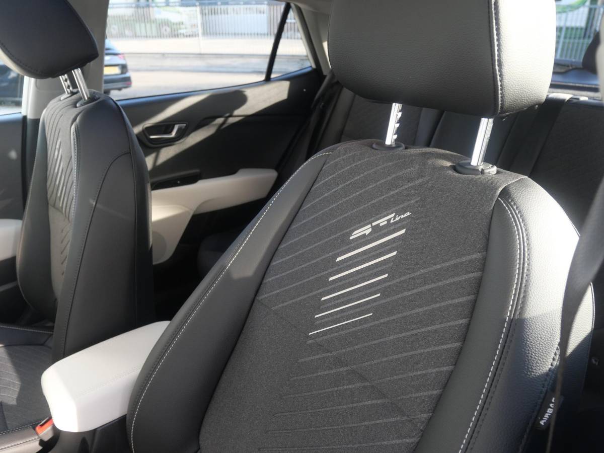 Kia Stonic Kia Stonic 1.0 T-GDi MHEV GT-Line | Schuif/kantel | Navigatie | Camera | Carplay | Climate | Cruise