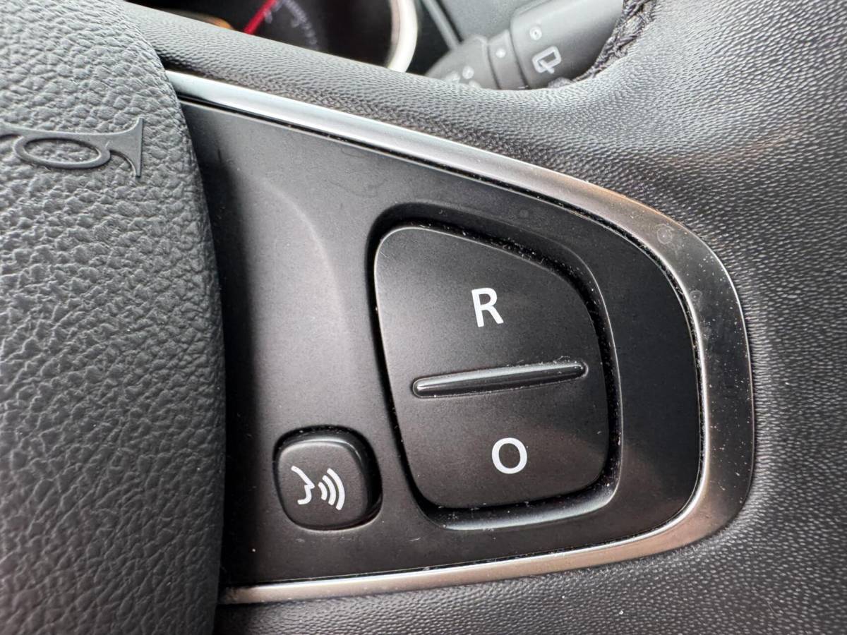 Renault Clio Renault Clio Estate 0.9 TCe Limited bose navi camera limited
