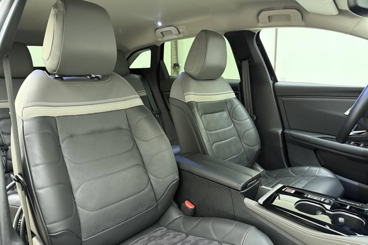 Citroën C5 X Citroen C5 X 1.6 Plug-in Hybrid 225 Shine Automaat | Navigatie | Stoel & Stuurverwarming | Keyless | Lederen bekleding | Massage stoelen | Extra getint glas | Camera