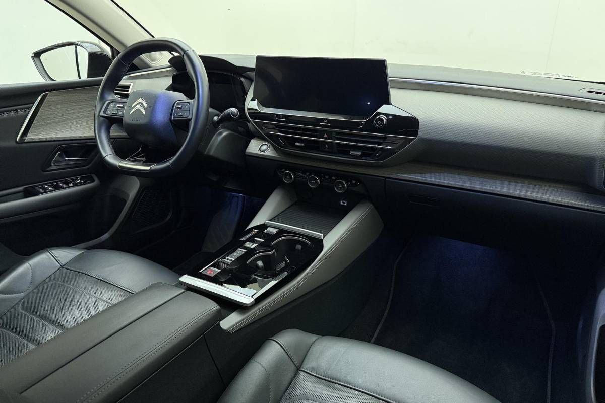 Citroën C5 X Citroen C5 X 1.6 Plug-in Hybrid 225 Shine Automaat | Navigatie | Stoel & Stuurverwarming | Keyless | Lederen bekleding | Massage stoelen | Extra getint glas | Camera