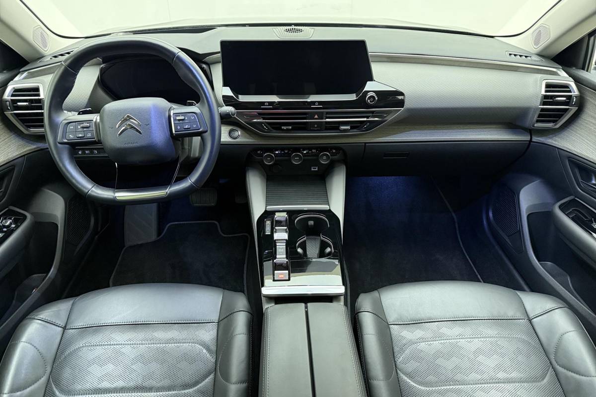 Citroën C5 X Citroen C5 X 1.6 Plug-in Hybrid 225 Shine Automaat | Navigatie | Stoel & Stuurverwarming | Keyless | Lederen bekleding | Massage stoelen | Extra getint glas | Camera