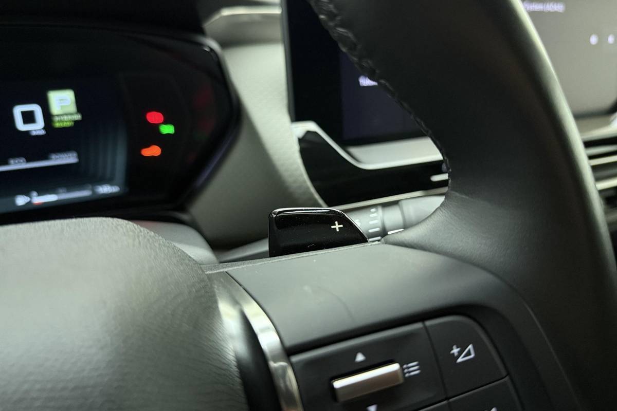 Citroën C5 X Citroen C5 X 1.6 Plug-in Hybrid 225 Shine Automaat | Navigatie | Stoel & Stuurverwarming | Keyless | Lederen bekleding | Massage stoelen | Extra getint glas | Camera