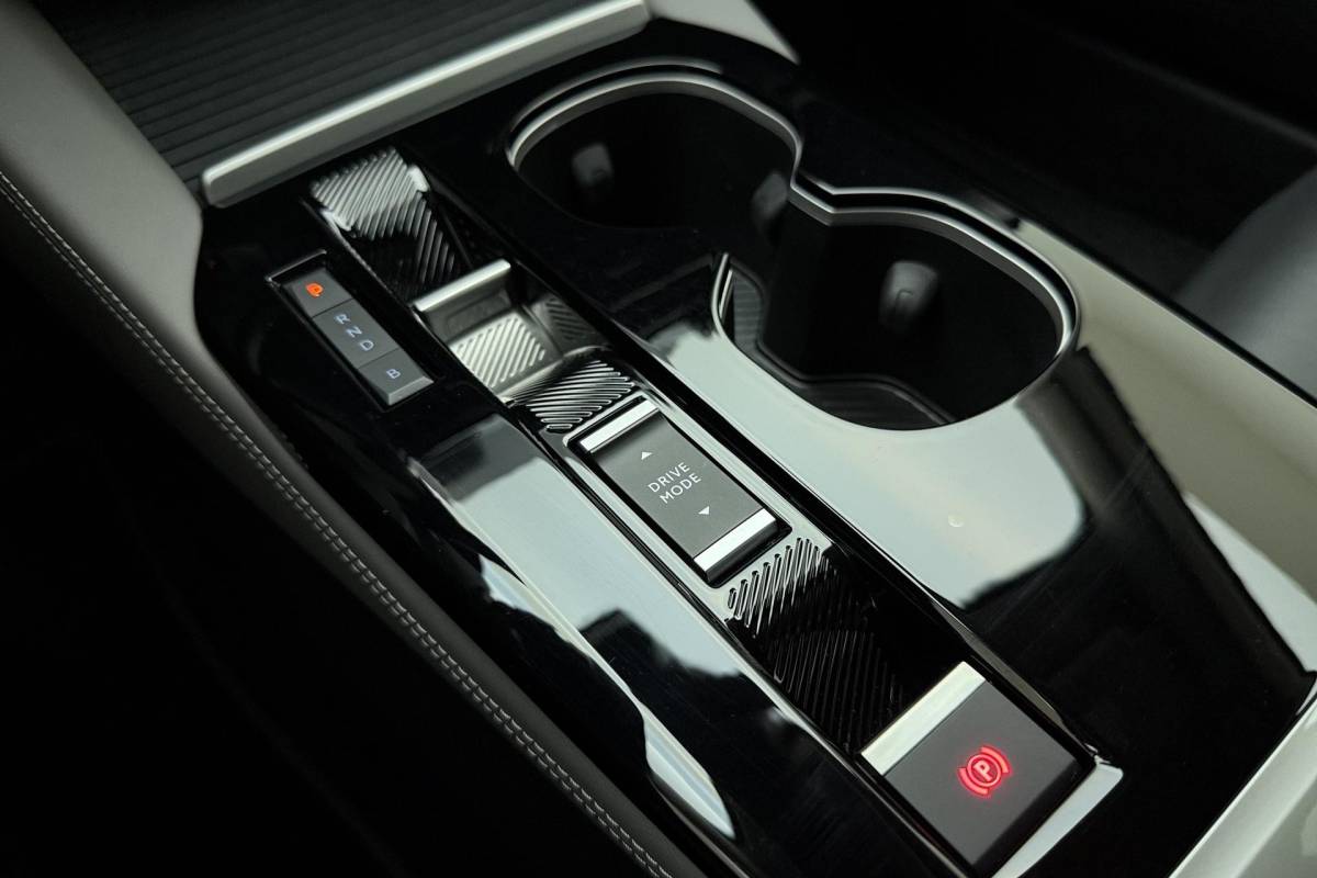 Citroën C5 X Citroen C5 X 1.6 Plug-in Hybrid 225 Shine Automaat | Navigatie | Stoel & Stuurverwarming | Keyless | Lederen bekleding | Massage stoelen | Extra getint glas | Camera