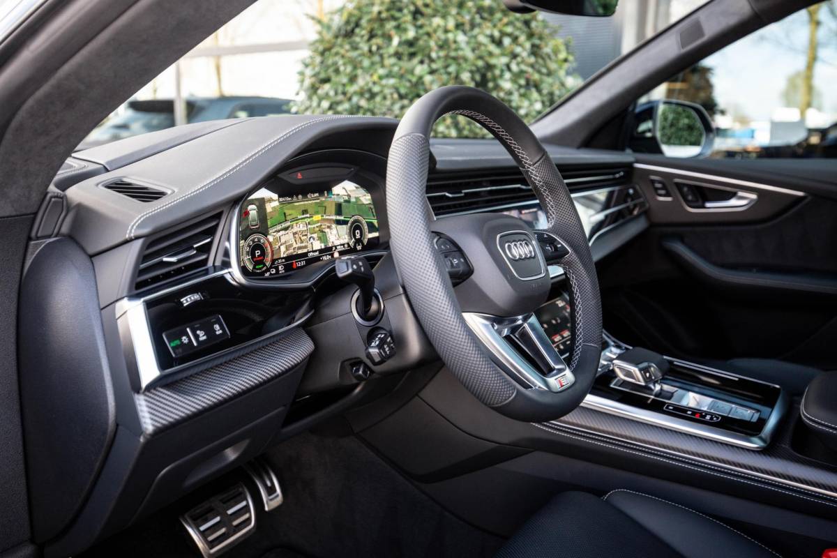 Audi Q8 Audi Q8 60 TFSI e Competition 490pk, Carbon, Full-options 2025