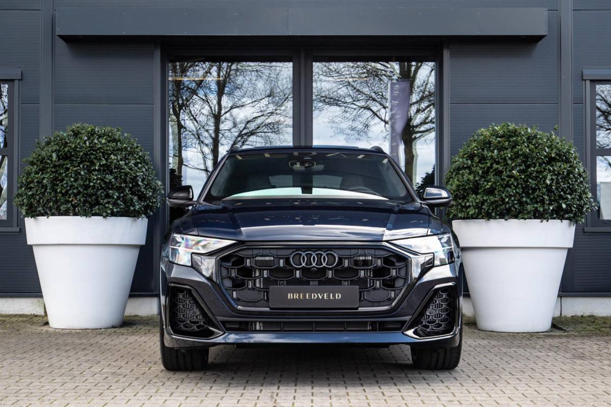 Audi Q8 Audi Q8 60 TFSI e Competition 490pk, Carbon, Full-options 2025