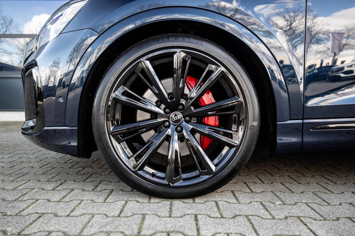 Audi Q8 Audi Q8 60 TFSI e Competition 490pk, Carbon, Full-options 2025
