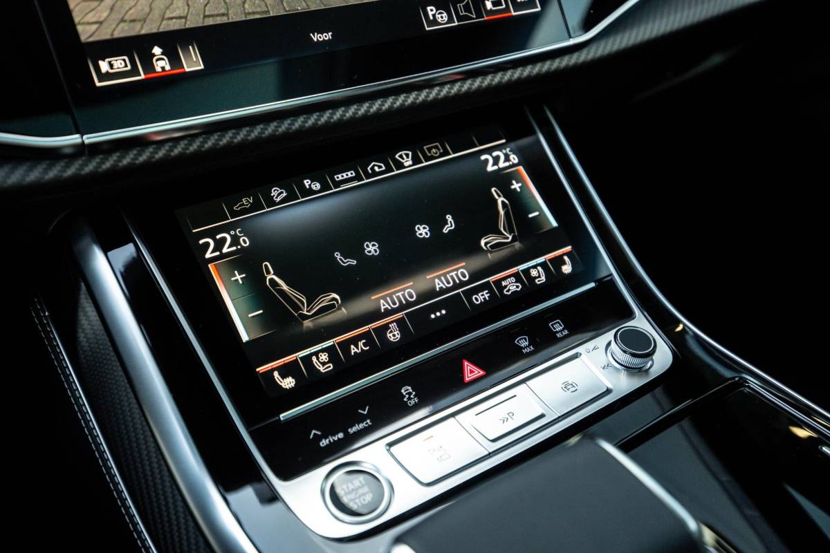 Audi Q8 Audi Q8 60 TFSI e Competition 490pk, Carbon, Full-options 2025