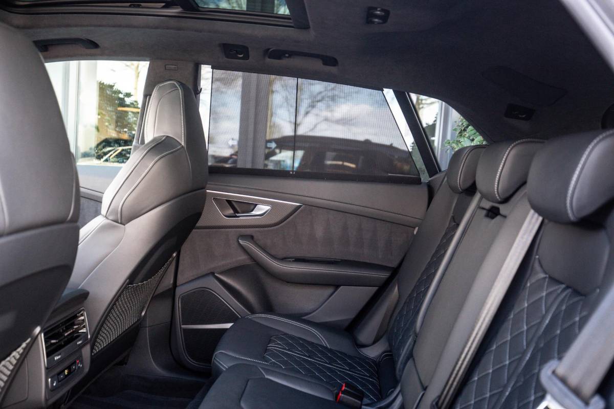 Audi Q8 Audi Q8 60 TFSI e Competition 490pk, Carbon, Full-options 2025