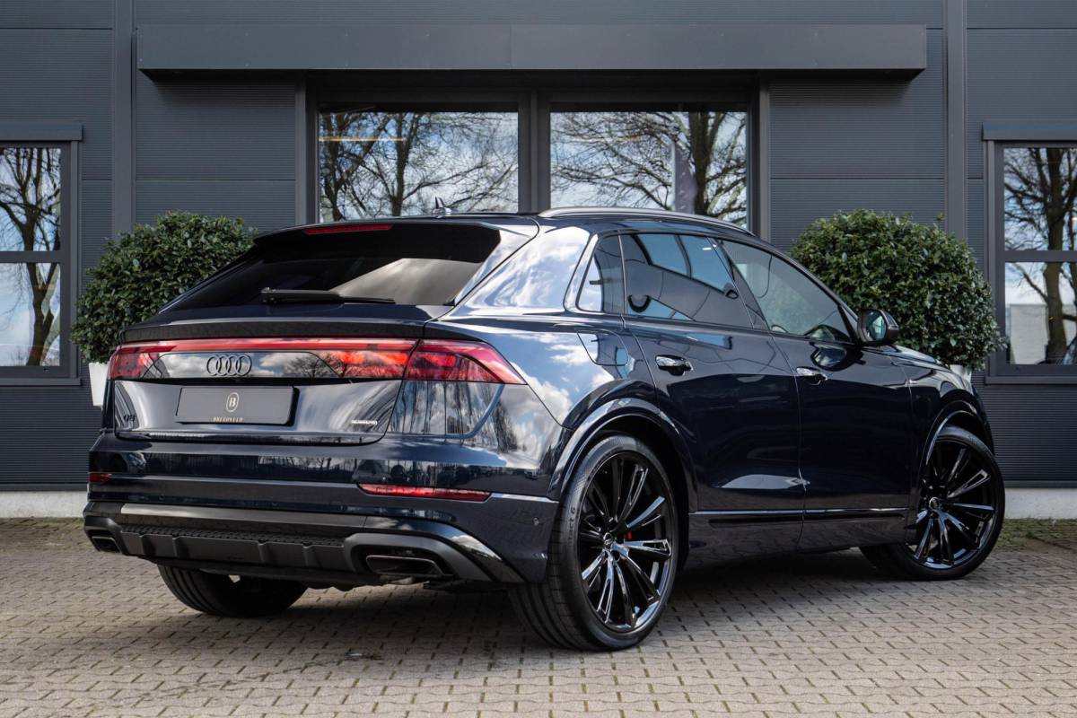 Audi Q8 Audi Q8 60 TFSI e Competition 490pk, Carbon, Full-options 2025