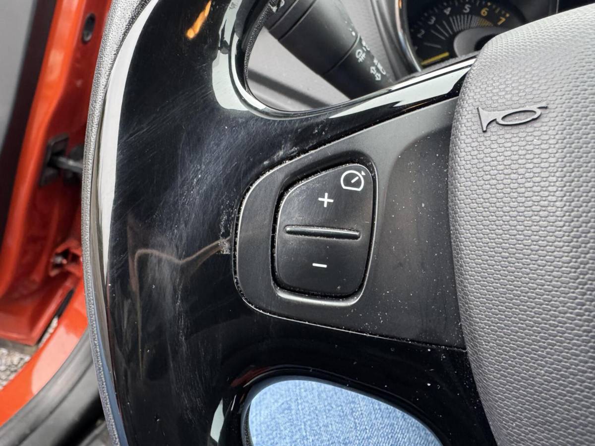 Renault Captur Renault Captur 0.9 TCe Dynamique 17 inch camera trekhaah boekjes