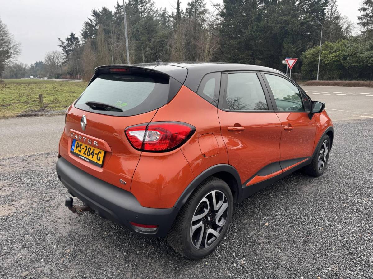 Renault Captur Renault Captur 0.9 TCe Dynamique 17 inch camera trekhaah boekjes