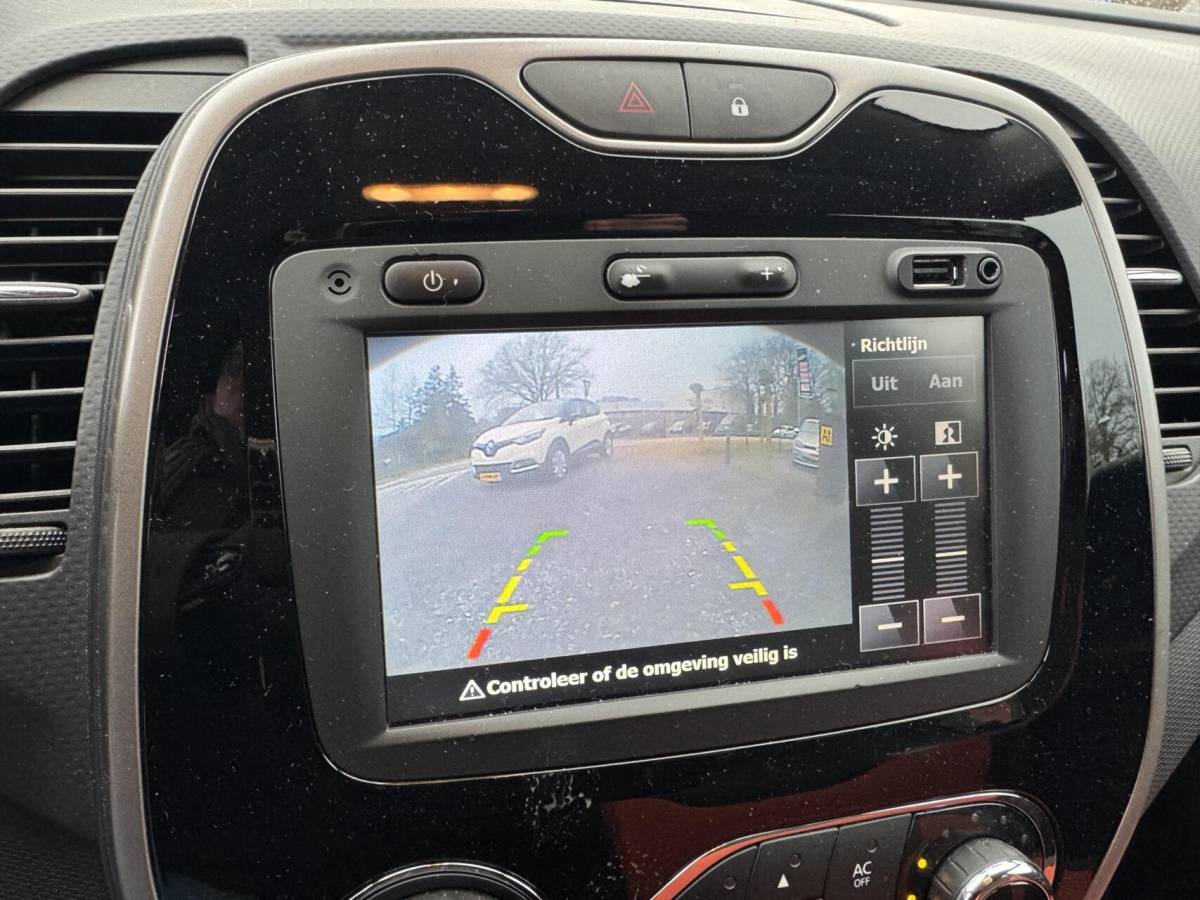 Renault Captur Renault Captur 0.9 TCe Dynamique 17 inch camera trekhaah boekjes