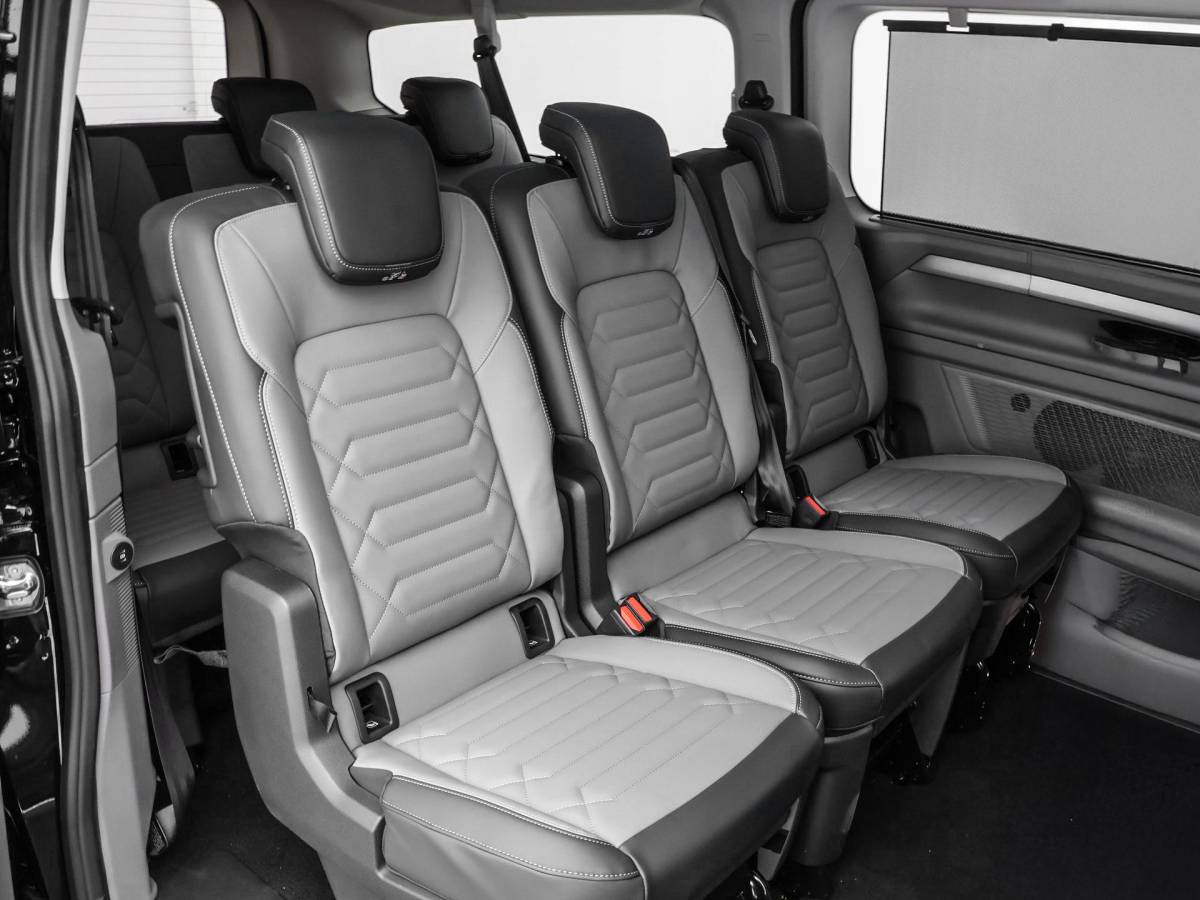 Volkswagen Caravelle Volkswagen Bedrijfswagens Caravelle Style 70kWh / 218pk L2 · 8-zits · 734104