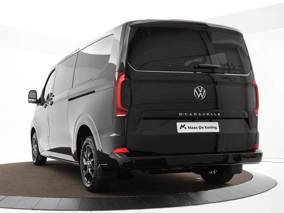Volkswagen Caravelle Volkswagen Bedrijfswagens Caravelle Style 70kWh / 218pk L2 · 8-zits · 734104