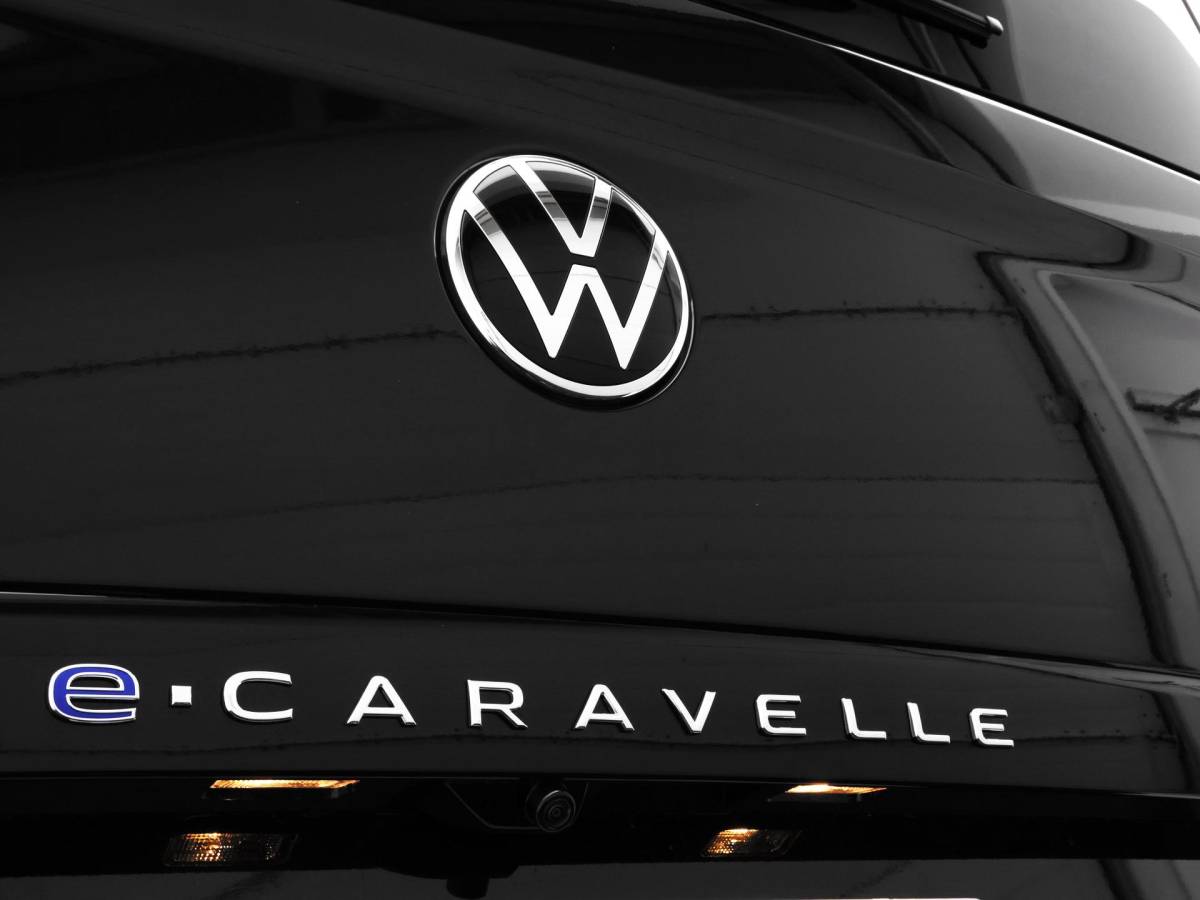Volkswagen Caravelle Volkswagen Bedrijfswagens Caravelle Style 70kWh / 218pk L2 · 8-zits · 734104