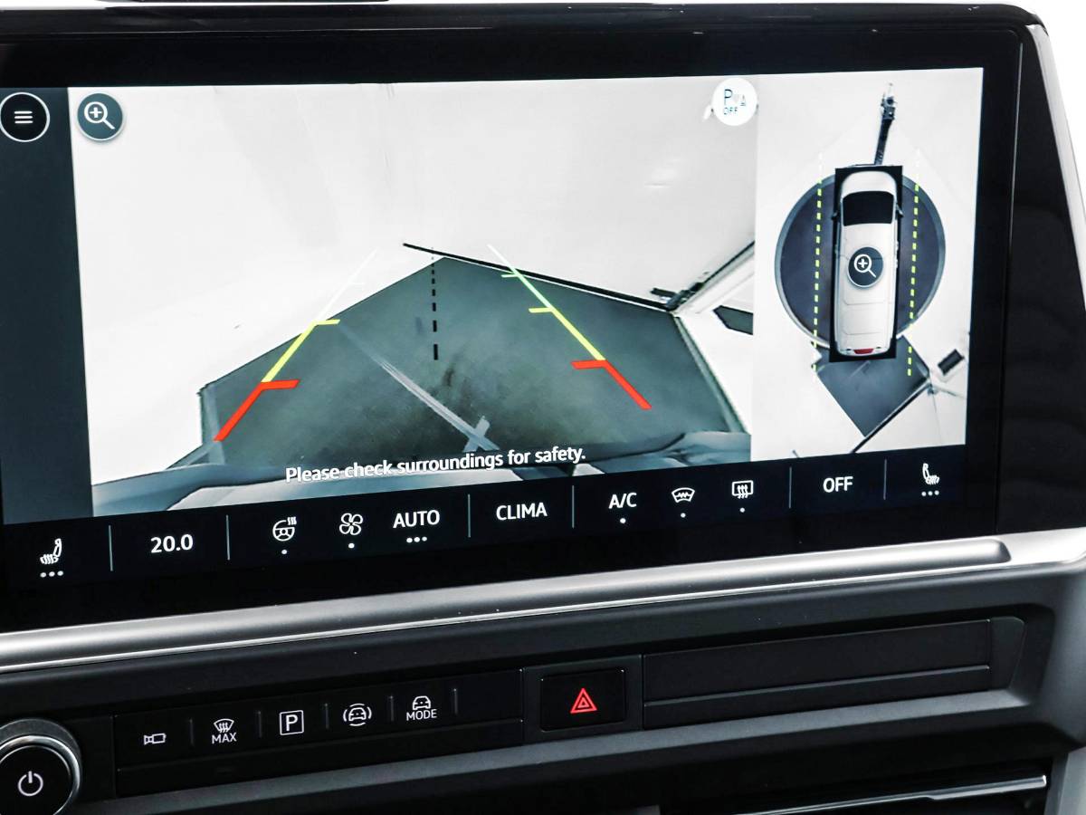 Volkswagen Caravelle Volkswagen Bedrijfswagens Caravelle Style 70kWh / 218pk L2 · 8-zits · 734104