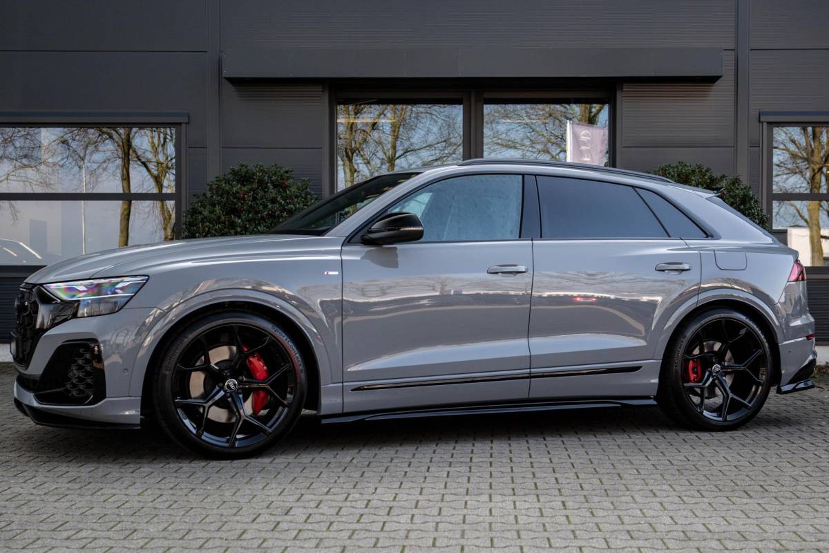 Audi Q8 Audi Q8 60 TFSI e Competition 490pk, Nardo, Full-options 2026