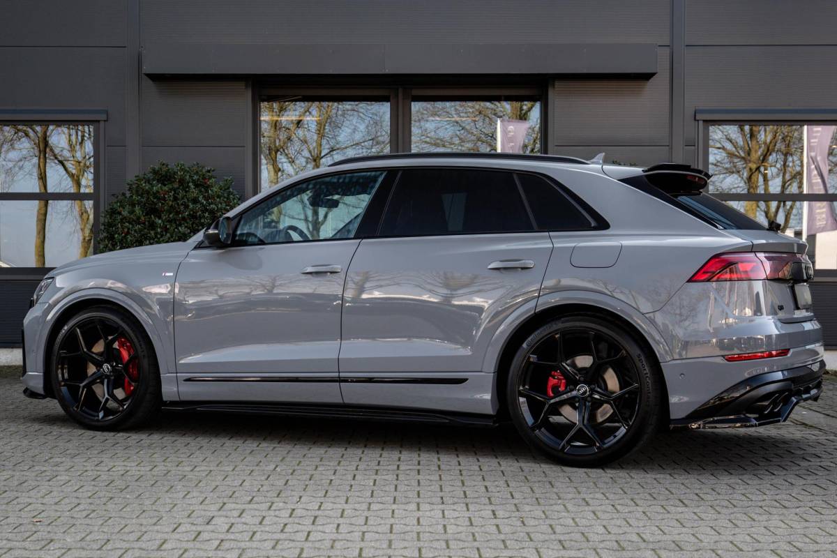 Audi Q8 Audi Q8 60 TFSI e Competition 490pk, Nardo, Full-options 2026