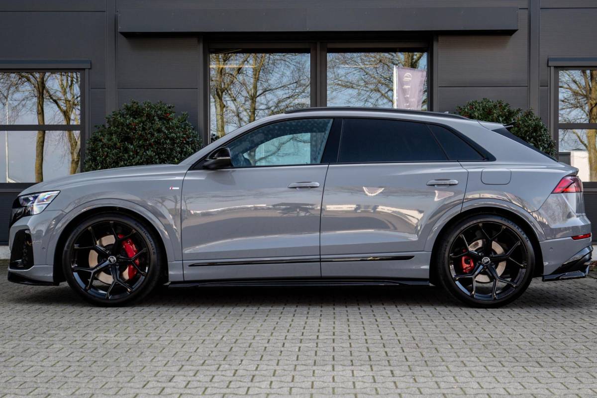 Audi Q8 Audi Q8 60 TFSI e Competition 490pk, Nardo, Full-options 2026