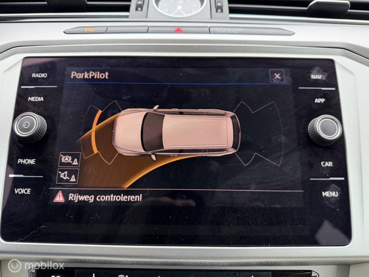 Volkswagen Passat Volkswagen Passat Variant 1.4 TSI ACT DSG CFL ADABCR*CARPLAY*HAAK