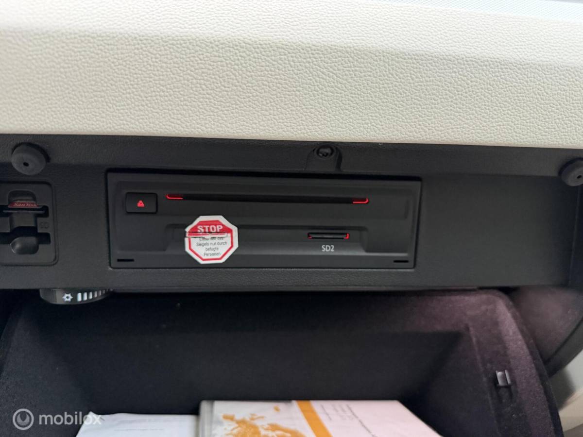 Volkswagen Passat Volkswagen Passat Variant 1.4 TSI ACT DSG CFL ADABCR*CARPLAY*HAAK