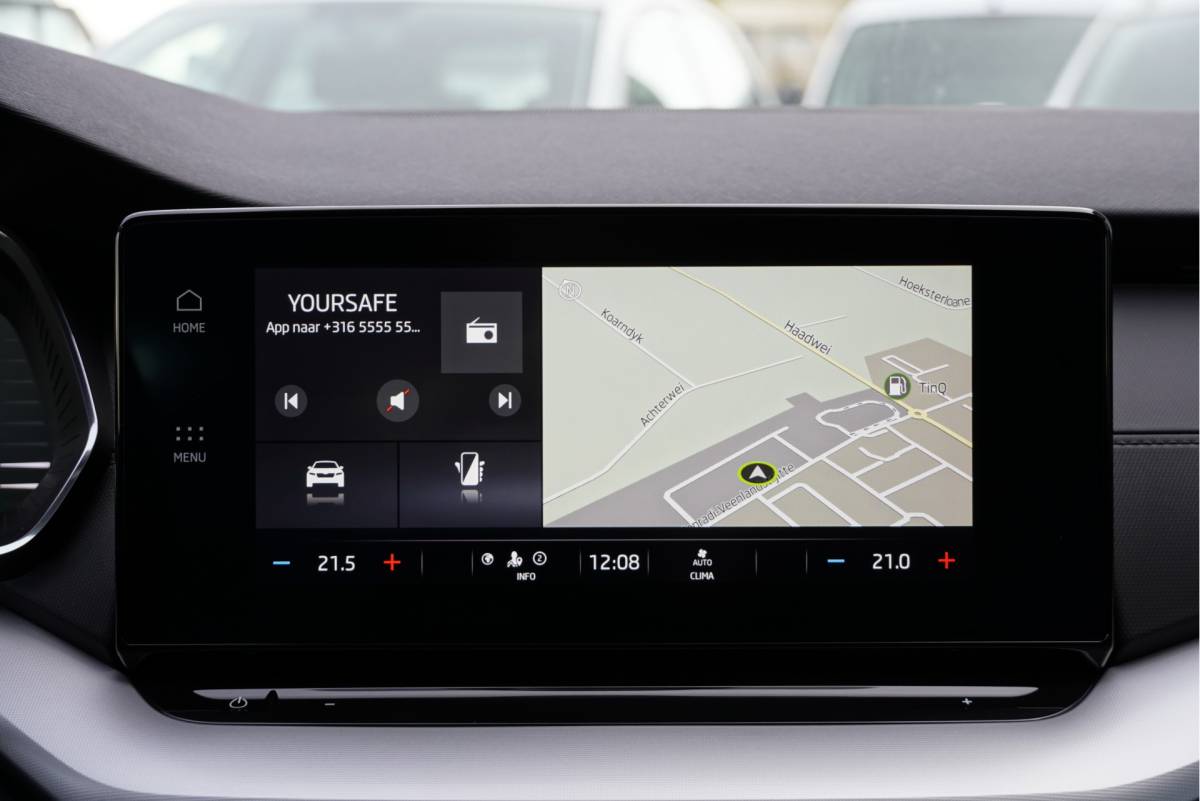 Škoda Octavia ŠKODA Octavia Combi 1.0 TSI Business Edition BJ2021 Lmv 16″ | Led V+A | Pdc | Navi | Dynamische knipperlichten | Elek. achterklep | App-Connect | Dashboard verlichting | Virtual cockpit | Climate control | Cruise control | Extra getint glas