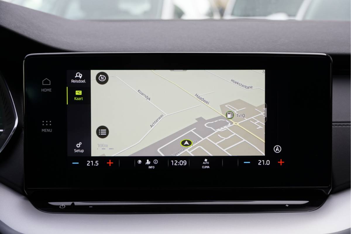 Škoda Octavia ŠKODA Octavia Combi 1.0 TSI Business Edition BJ2021 Lmv 16″ | Led V+A | Pdc | Navi | Dynamische knipperlichten | Elek. achterklep | App-Connect | Dashboard verlichting | Virtual cockpit | Climate control | Cruise control | Extra getint glas