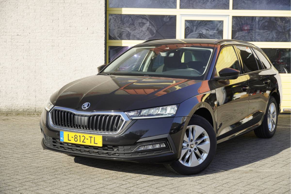 Škoda Octavia ŠKODA Octavia Combi 1.0 TSI Business Edition BJ2021 Lmv 16″ | Led V+A | Pdc | Navi | Dynamische knipperlichten | Elek. achterklep | App-Connect | Dashboard verlichting | Virtual cockpit | Climate control | Cruise control | Extra getint glas