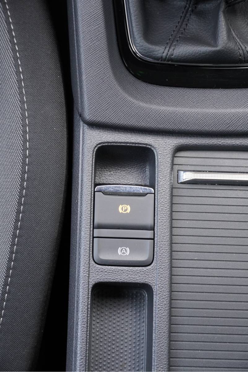 Škoda Octavia ŠKODA Octavia Combi 1.0 TSI Business Edition BJ2021 Lmv 16″ | Led V+A | Pdc | Navi | Dynamische knipperlichten | Elek. achterklep | App-Connect | Dashboard verlichting | Virtual cockpit | Climate control | Cruise control | Extra getint glas