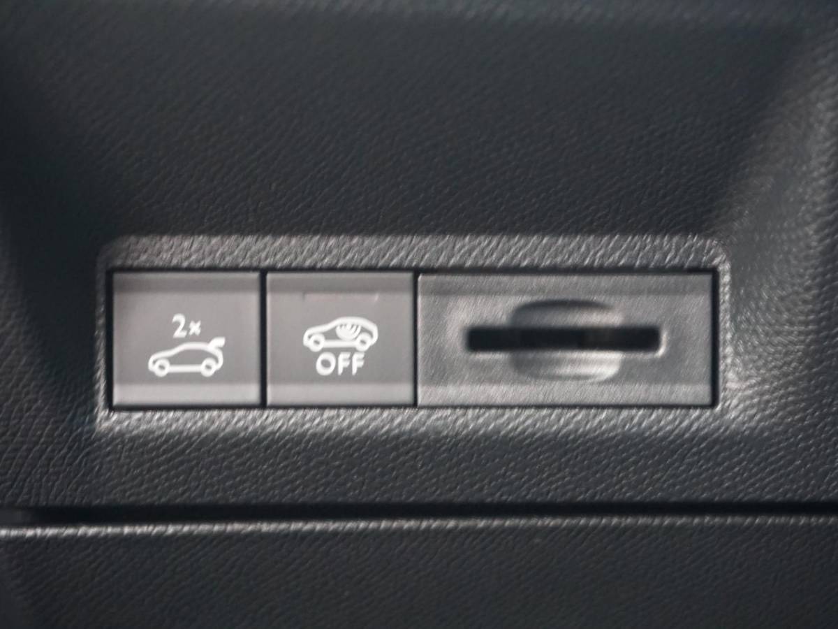 Peugeot 3008 Peugeot 3008 1.2 Hybrid 145 GT | 360 Vision & Drive Assist Plus Pack |