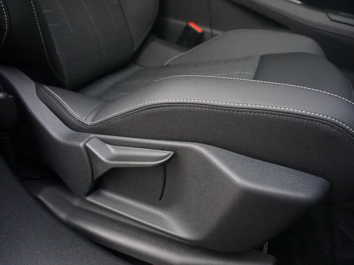 Peugeot 3008 Peugeot 3008 1.2 Hybrid 145 GT | 360 Vision & Drive Assist Plus Pack |