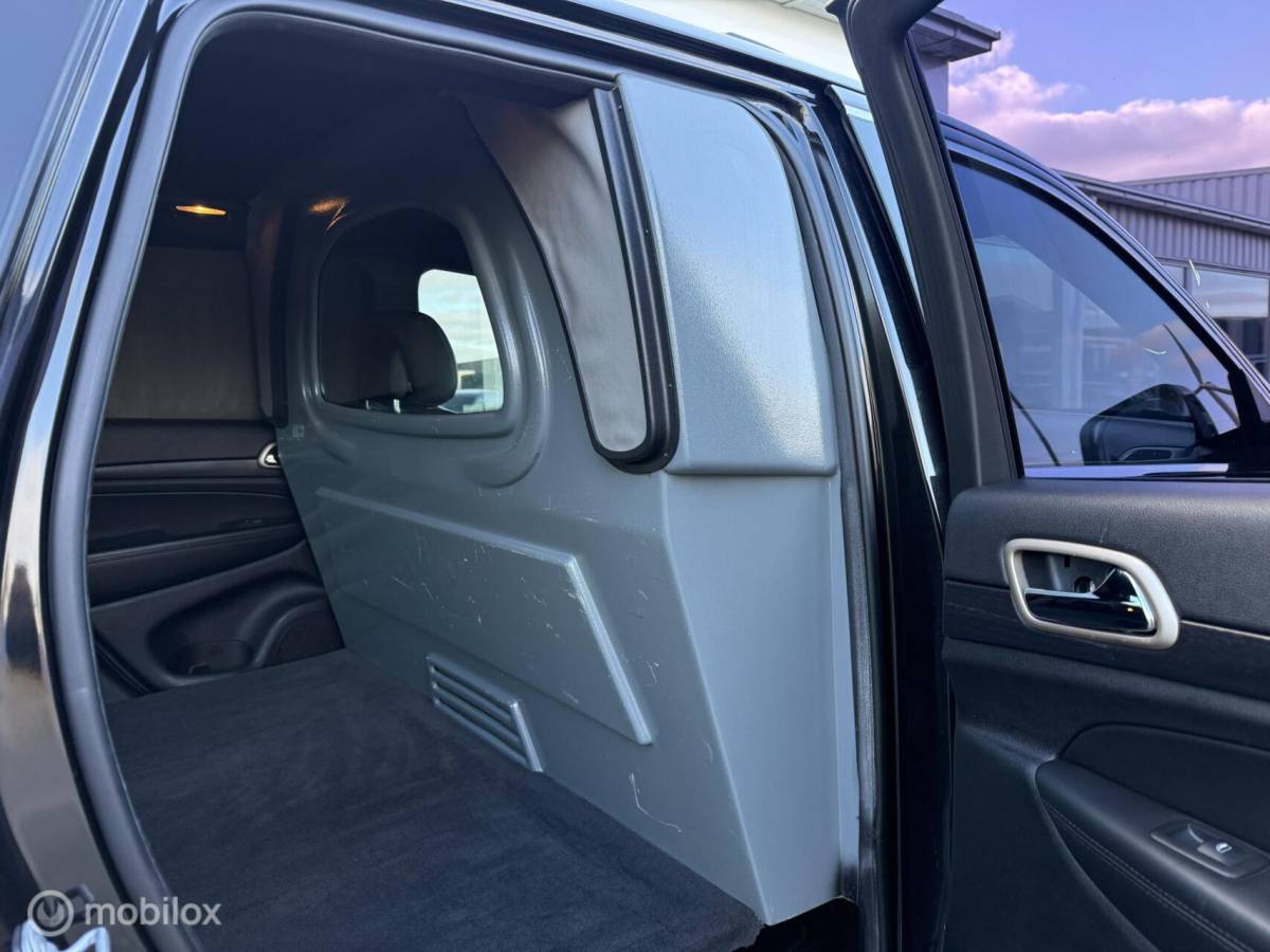 Jeep Grand Cherokee Jeep Grand Cherokee 3.0 CRD Laredo / Grijs kenteken / Leder