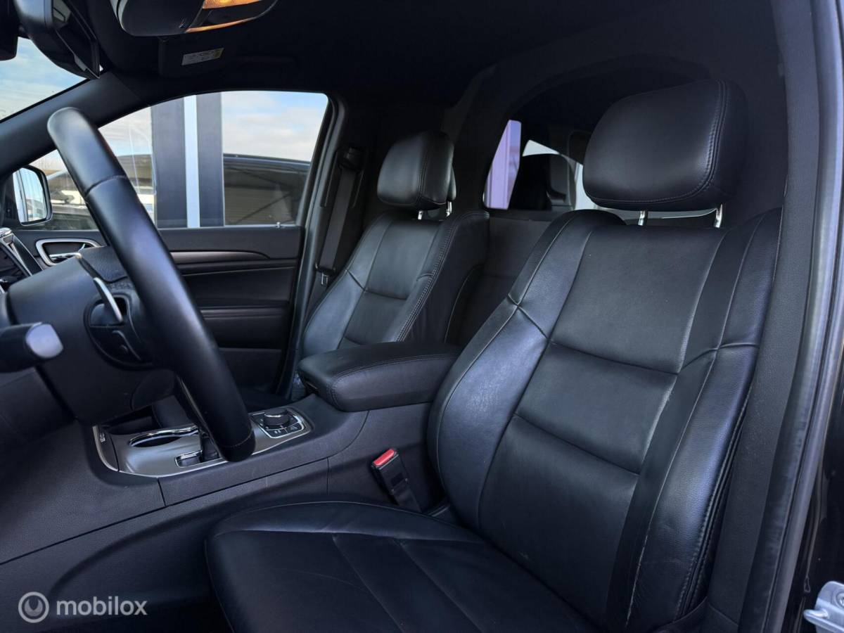 Jeep Grand Cherokee Jeep Grand Cherokee 3.0 CRD Laredo / Grijs kenteken / Leder